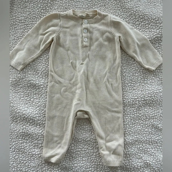 Baby Gap soft knitted jumpsuit - Picture 1 of 2